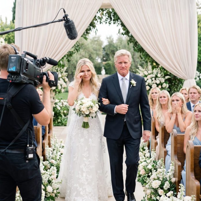 Photorealistic_dramatic_wedding_202604170557