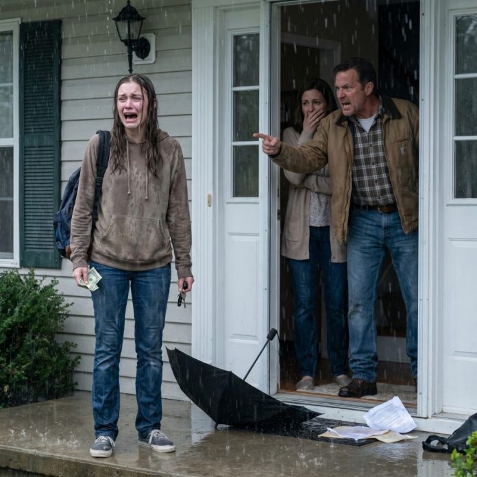 Ultra-realistic_cinematic_American_family_fight_202605242029