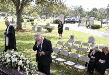 My daughter skipped her own mother’s funeral to attend her husband’s extravagant birthday party, and the rest of the family followed her. I said nothing at the graveside, but after the service ended, they suddenly started calling me nonstop—because something had changed while they were celebrating.