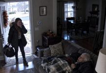 Thanksgiving was supposed to bring me home to my family, but instead I walked into a silent, ice-cold house and found my stepfather shivering alone in the dark. Everyone else had gone on vacation—yet before he lost consciousness, he revealed a secret that could destroy every person who had left him behind.