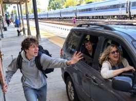 When my mom stranded me at a train station as a cruel joke, my whole family thought it was funny. I walked away and never returned. Two decades later, they tracked me down—and this morning, I had 29 missed calls waiting for me.