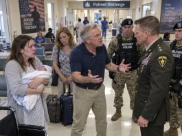 “‘Take the baby and go—you’re not coming home,’ my father said three days after my husband died, while my mother added, ‘A widow and her child are not our problem.’” I made one phone call, and twenty minutes later my husband’s commanding officer walked into the hospital with two military police officers—my father’s face instantly went white.