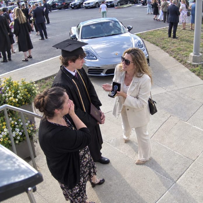ChatGPT Image 08_34_42 22 thg 9, 2026