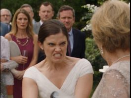 The first time I saw my bride humiliate my mother, she was still wearing her wedding dress. We were standing in the garden behind a country club outside Cincinnati, Ohio, surrounded by white roses, champagne glasses, and nearly two hundred guests.