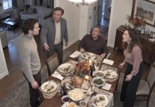 I never told my parents that I own a $900M logistics empire. They still see me as a failure, so they invited me to Thanksgiving to humiliate me: “Your sister becoming a CEO, earning $280,000 a year.” But then her board chairman recognized me.