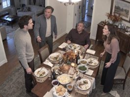 I never told my parents that I own a $900M logistics empire. They still see me as a failure, so they invited me to Thanksgiving to humiliate me: “Your sister becoming a CEO, earning $280,000 a year.” But then her board chairman recognized me.