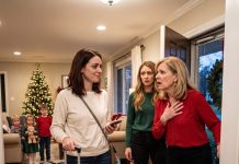 “I flew 10 hours for the holidays, only to be used as a babysitter. My one-sentence reply made Mom beg on her knees.”