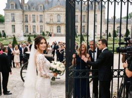 “Mom smirked as she tossed my wedding invitation into the fireplace, saying they were only paying for my sister’s royal wedding. On my wedding day, they watched me step out of a carriage at a $60 million French chateau on national TV—and the guard blocked them at the iron gates: ‘Your names are not on the VIP list.'”