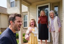 My 10-Year-Old Daughter Called Me in Tears While I Was Away, Saying My Sister Had Kicked Her Out. Then My Mom Defended Her. What I Did Next Made the Entire Family Start Begging.