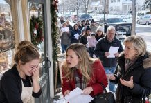 My sister took $19K in Christmas orders after I said no. Mom still told me, “Let it go for one night.” I drove to her house on Christmas Eve, saw my sister’s car—and kept going.