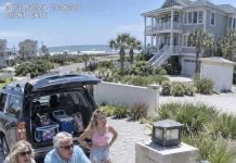 “Your beach villa is ours for the summer,” Mom wrote in our family chat, as if my name wasn’t the one on the deed. Dad backed her up, my sister hit like, and everyone expected me to surrender like always. I didn’t send a single reply. I simply upgraded the security system—and waited for their arrival.