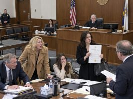 I inherited a fortune and told no one, so my family kept treating me like the broke daughter who would never amount to anything. Then came their bankruptcy hearing, and one document exposed the truth about the mansion they had always bragged about owning.