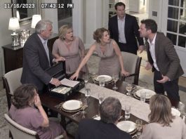 At our family reunion, my arrogant younger brother ordered me to eat with the children because I was no longer important. He proudly announced that everything belonged to him. I smiled and handed him a property deed. His wife screamed when she recognized the owner’s name.