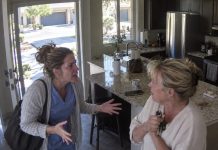 “That car belongs to this family, not just you,” my mother snapped before helping my sister take the vehicle I paid for myself. Hours later, I was stranded in the desert—but the moment I showed the police what Mom had written, the entire story changed.