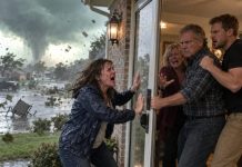 The tornado sirens were screaming when my father locked me outside. “Sign the house over to your brother, or stay out there!” he shouted as debris began flying across the yard. I screamed, “Dad, I could die!” But he turned the deadbolt anyway. When I survived the storm, I discovered what my family had been planning behind my back…