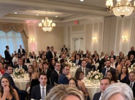 My heart hurt when my sister demanded, “You’ll cater my wedding for free—you own a restaurant, right?” and Mom backed her up, “Family discount is 100%.” I quietly said, “Sure.” On the wedding day, as 150 guests sat down, my staff served each table a single plate with a note that shattered their pride…