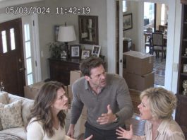 At Sunday dinner, my brother screamed that I was the worst sister alive and only helped Mom for her inheritance. Mom called me an entitled brat and kicked me out! After sending her $36,000, I finally stopped paying. What happened on moving day shocked everyone…