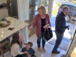 While my little boy cried in agony, I begged my parents to let me borrow their car for the hospital. Dad refused, and Mom shoved $20 into my hand. “We’re going shopping!” she said. I stayed silent, got my son medical help, and called my banker. What happened when they tried using their cards was only the beginning…