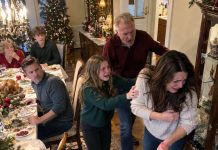 Christmas dinner turned into a nightmare when my father attacked me for defending my daughter! He called me trash, completely forgetting who paid his bills. One phone call later, the entire table was begging me to stop…