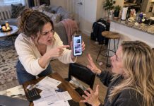 My friend spent three months covering the rent while her roommate claimed she was broke and desperately searching for a job, until one unexpected discovery revealed that the entire sob story had been a lie. I watched my friend pull up just three screenshots, and within minutes, the roommate who had manipulated her for months was scrambling to explain herself.