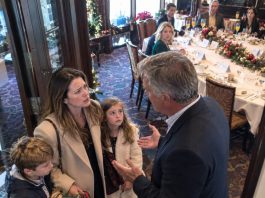 “We wanted today to be peaceful, so why are you here?” my dad whispered when I arrived at the holiday brunch with my children. I refused to make a scene, took my daughter’s hand, and walked out. What happened over the next hour made him realize he hadn’t just ruined brunch—he may have destroyed our relationship for good.