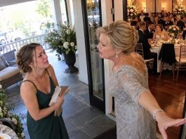 My own mother banished me to the porch at my sister’s wedding. She had no idea I’d brought a $20,000 gift to help the newlyweds buy their dream home. I took it back without saying a word. Three days later, everything fell apart.
