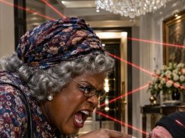 Madea takes a wrong turn into a locked Chicago mansion and finds herself trapped with two armed burglars on Christmas Eve.