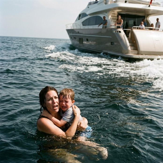 Mother_protecting_child_in_water_20261009164058