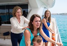 I Was Holding My 6-Year-Old Son Above Water When My Sister Looked Down And Smirked: “Bye-Bye, Dead Weights.” My Mother Had Just Shoved Us Overboard During My Sister’s Graduation On My Parents’ Private Yacht. Then The Yacht Began To Slowly Pull Away. My Family Returned Home Hours Later. But When Mom Finally Opened The Front Door