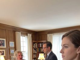 Heartbroken as I walked in, my aunt smugly announced: “We already divided everything. You weren’t invited for a reason.” But my tears turned to quiet shock when the family lawyer frowned at her documents and spoke up: “Wait… her name is the only one written in the entire will.” The room went dead silent…