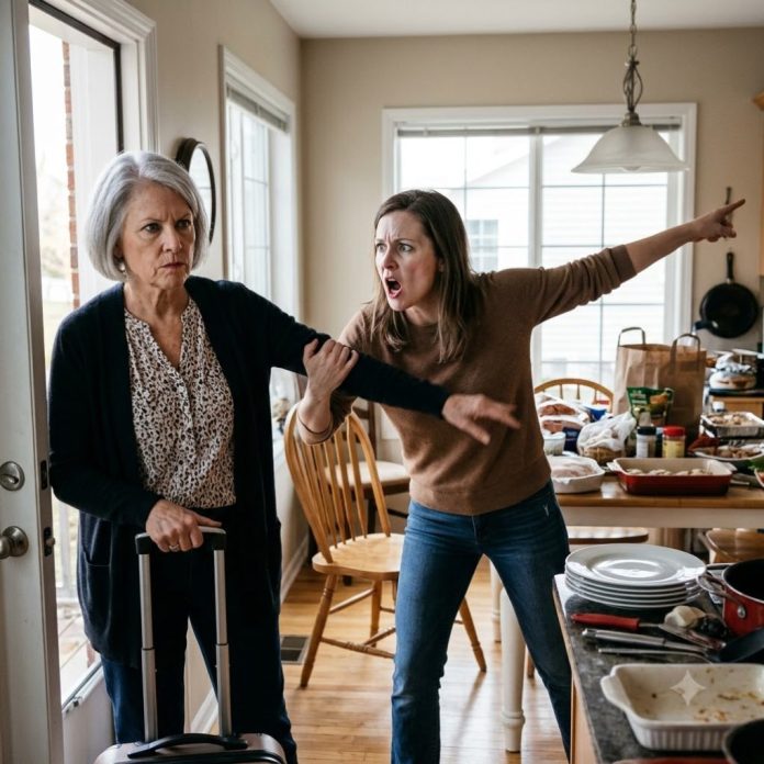 Women_arguing_during_Thanksgivin…_20261020105744