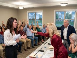 My parents joined the HOA board to force me to sell my house to my sister. 14 letters in 2 months. I paid in silence, then called a meeting Mom couldn’t stop. 27 neighbors. The hands went up.